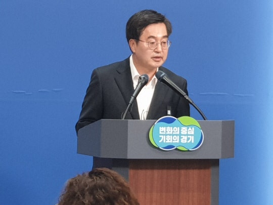 <b>김동연</b>, <b>화성</b> 화재 사고 유가족 등에 긴급생계안정비 지원