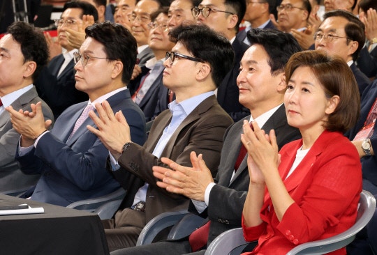 원희룡·나경원 "예스냐 노냐, 끼어들지마" <b>한동훈</b> "뇌피셜, 말장난, 몰...