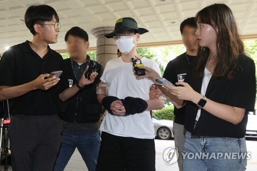 [속보] `<b>일본도</b> 살인` <b>피의자</b> "미안한 마음 없어…마약검사 거부, 비밀 스파이...