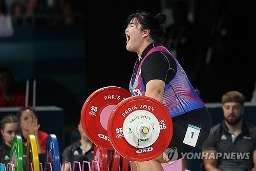 [속보] `전설` <b>장미란</b> 잇는 <b>박혜정</b>, 올림픽 <b>역도</b> 최중량급 은메달…한국신기록
