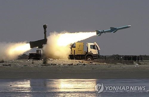 그렇게 경고했는데…"이란, <b>러시아에 탄도미사일</b> 수백개 전달"