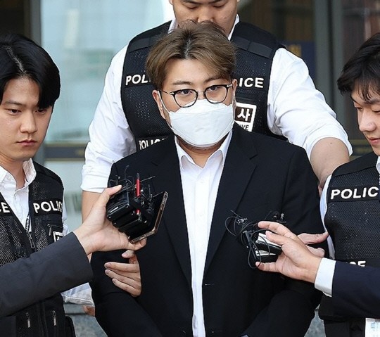 "발목 아프다" 호소하며 보석 신청한 <b>김호중</b>…구속기간 또 <b>연장</b>돼