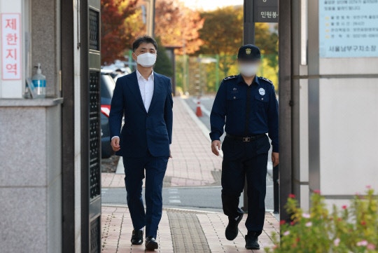 "주요 증인 회유 우려"…검찰 `<b>카카오 김범수 보석</b> 취소` 항고