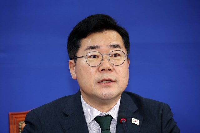 <b>박찬대</b> "한덕수 24일까지 특검법 공포해야…거부시 책임 물을 것"