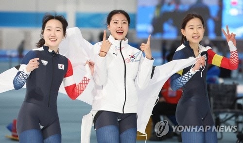 [속보] 빙속 <b>김민선</b>·<b>이나현</b>, 하얼빈 AG <b>팀 스프린트</b> 우승…2관왕 만끽