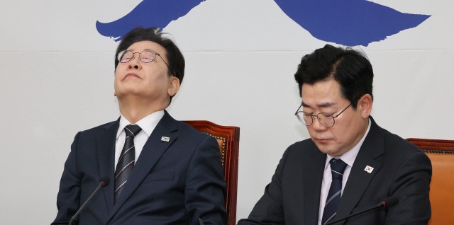 <b>이재명</b>, 추가로 `<b>선거법 2심</b>` 재판부에 <b>위헌심판</b>제청 신청