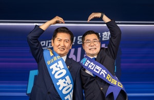 <b>정청래</b>냐 박찬대냐…‘강선우 여진’ 속 민주당 진로 시험대