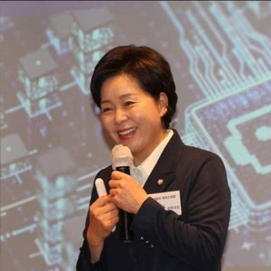 “삼성 구한 이건희처럼”…국힘 <b>양향자</b> “탄핵 찬반 넘어 보수혁신”...