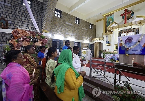 기도하는 인도 가톨릭 신자들(기사와 직접적 관련 없음). EPA 연합뉴스 자료사진