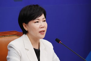 민주 “<b>특별법</b> 신속 도입으로 조속히 <b>내란</b> 종식”