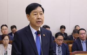[속보] <b>구윤철</b> “尹정부 경제방치 서민들 죽으려 해…李정부, 죽을힘 다...