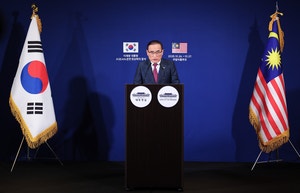 위성락 “<b>북미정상회담</b>, 어느 경우에도 대비 중”