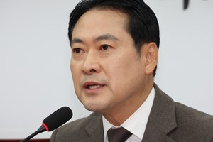 <b>장동혁</b> “대통령이 나치 전범 운운하며 겁박…민생은 내란몰이로 파탄...