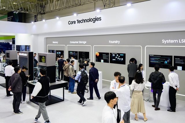 작년 10월 서울 삼성동 코엑스에서 열린‘제26회 반도체대전(SEDEX 2024)’삼성전자가 부스.삼성전자 제공