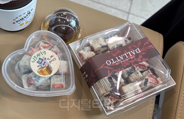 마시멜로,분유,버터를 넣어 만든 쫀득쿠키.독자 제공