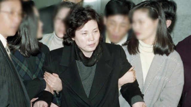 2015년 석방된 지 7개월 만에 또다시 수억원대의 사기를 저질러 수감된 후,<a href=