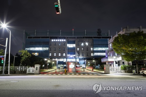 [속보] 한밤중 차 몰다 동승 친구들 다치거나 숨지게 한 14세 중학생 입건