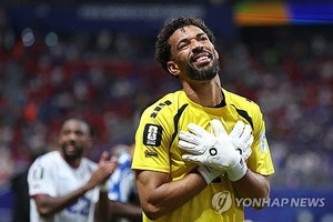 무적함대 막아낸 카보베르데의 ‘불혹 골키퍼’…“전세계 울렸다”
