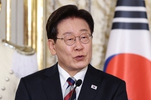 李대통령, ‘부정’ 49.7% 역전…국힘42.3%·민주40.1% [리얼미터]