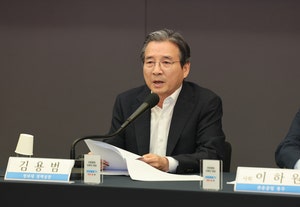 집값·전월세 다 놓치고 ‘백기’…靑, 이제 와서 “닥치고 주택 공급.....