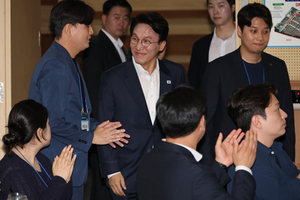 金총리, 유시민 겨냥 “내가 <b>대통령</b> 만들었다는 과잉 자신감 절제돼야”