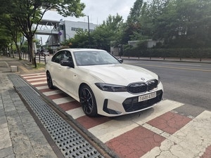 차분함 속 <b>야수</b>의 심장…BMW M340i의 반전 [돈+Cars]