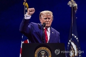 트럼프 “폭풍우에 건국 250주년 행사 취소됐지만 내가 뒤집어”