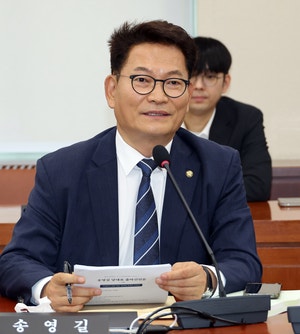 송영길·고민정, 8일 당대표 출마선언…김민석·정청래까지 4파전