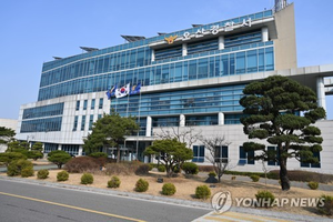 오산 아파트서 50대 부부, 20대 아들 등 일가족 3명 숨진 채 발견…경찰 수사