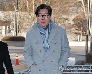 [속보] ‘대북송금 제3자뇌물’ 김성태, 2심 <b>공소기각</b> 파기…“이중기소...