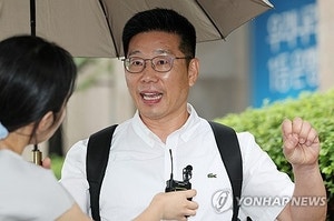 ‘계엄 명령 거부’ 훈장 받은 <b>조성현</b> 대령, <b>내란</b> 혐의 <b>기소</b>