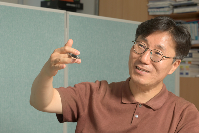 박찬훈 한국기계연구원 자율성장 AI휴머노이드 글로벌 톱 전략연구단장(AI로봇연구소장).사진=황응준 프리랜서.