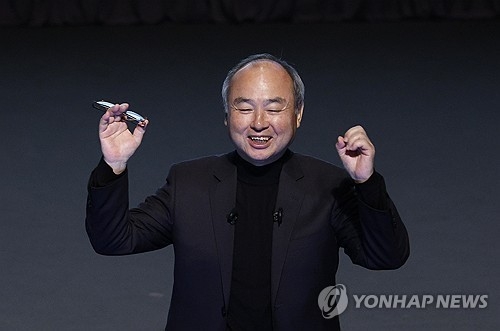 지난 6월 도쿄에서 열린 소프트뱅크그룹 정기주주총회에서 발언하는 손정의 회장.EPA 연합뉴스 자료사진