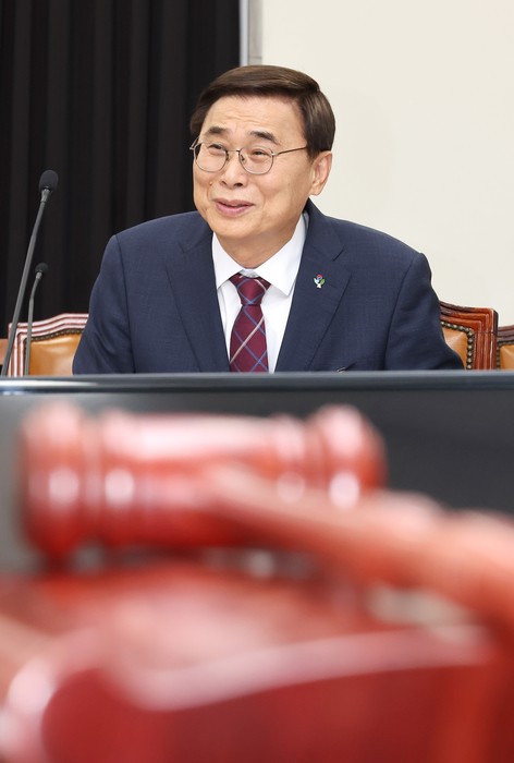여야, <b>이종석</b> <b>후보자</b> 안보관 두고 충돌… '<b>친북</b>' <b>논란</b> 격화