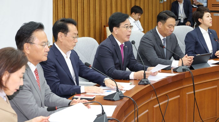 송언석 “<b>사법부 장악</b>에 <b>대통령</b>까지 가담…법원 인민재판소로 될 것”