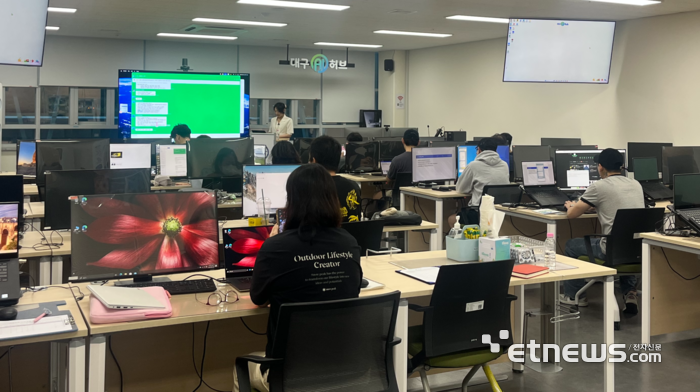 대구AI허브의 AI창업 교육과정 모습