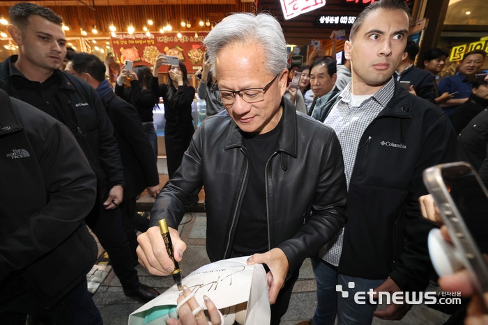 0003365143_001_20251030214512305.jpg?type=w800