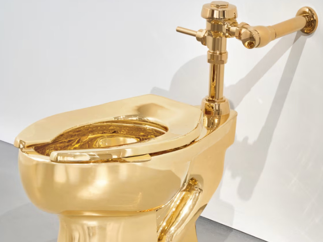 이탈리아 예술가 마우리치오 카텔란의 조각품 '아메리카'가 미국 뉴욕 소더비 경매에 나온다. 사진=소더비