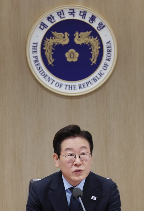 <b>대통령</b>실 “<b>대통령</b> <b>계정</b> <b>사칭</b> 명백한 범죄...엄중히 처벌”