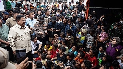 인도네시아 아체주 이재민 만난 프라보워 대통령.〈사진=연합뉴스〉