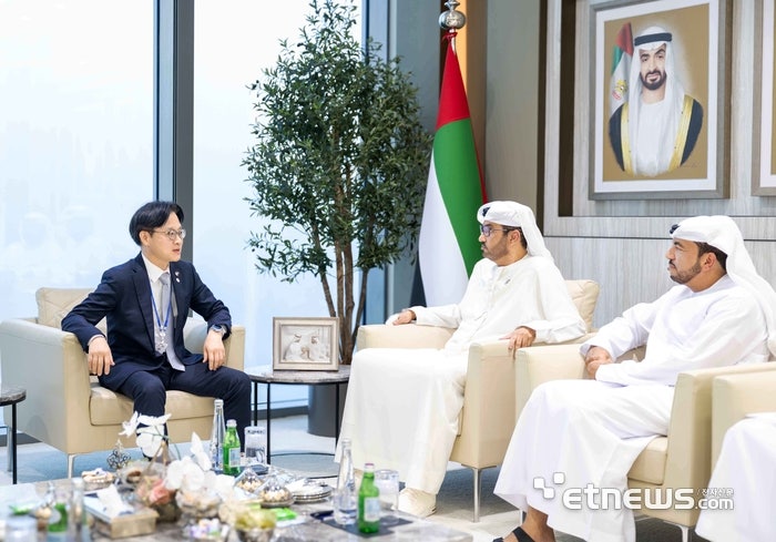 <b>한-UAE</b>, '<b>원유 공급망</b> 협약' 체결…호르무즈 우회 인프라 협력도 논의
