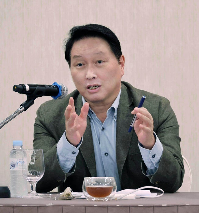 <b>대한상의 제주포럼 개막</b>…최태원 “AI 물결 먼저 올라타야”