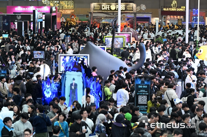 지난해 부산 해운대구 벡스코에서 열린  지스타 2025. 행사장. 김민수기자 mskim@etnews.com
