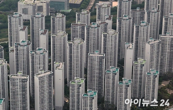 바닥 찍었나 집값 속속 반등…기로에 선 주택시장