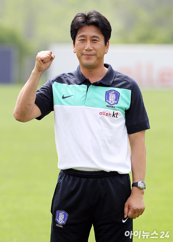 프로축구 포항 '<b>원클럽맨</b>' <b>박태하</b> 신임 <b>감독</b> 선임