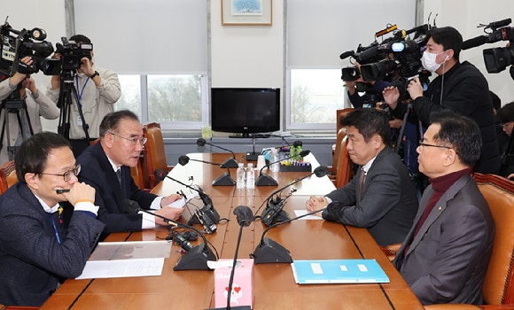 <b>여야</b> '<b>민생법안</b> 2+2' 3차 회의... 또 '빈손'