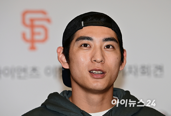 '1억 달라 잭팟' MLB 무대 나서는 <b>이정후</b> "금액 듣고 다리 풀려"