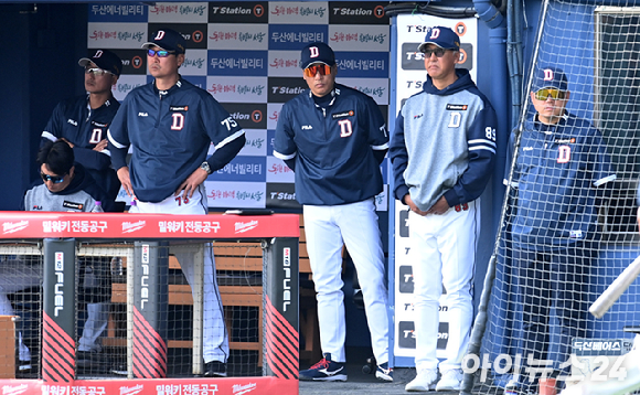 <b>두산</b>, <b>김한수</b> 코치 타격 파트 전념 2024시즌 <b>코칭스태프</b> 보직 확정