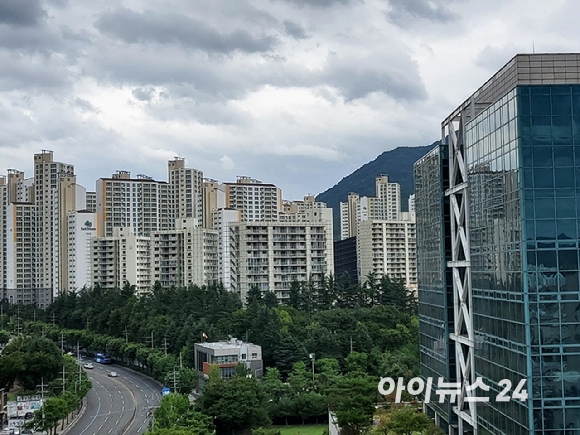 준공했는데도 계약 '제로'…지방 미분양 쌓여간다