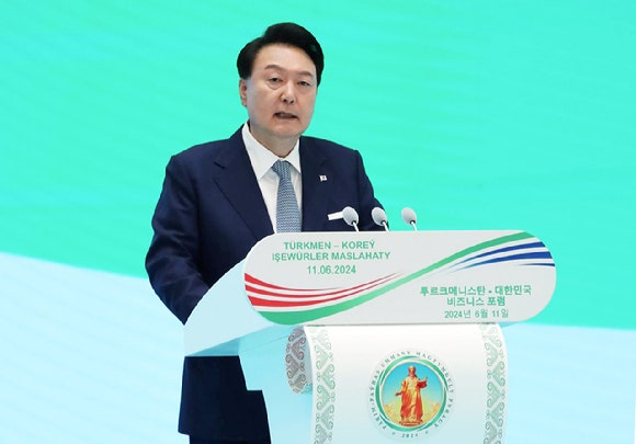 尹 "한-<b>투르크</b>, '아할 테케'처럼 경제 협력 속도 더 높여야"